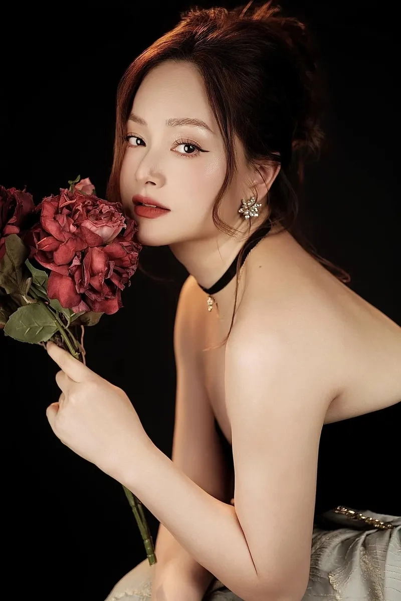 Tìm hiểu tiểu sử diễn viên Lan Phương qua ảnh chuyên nghiệp