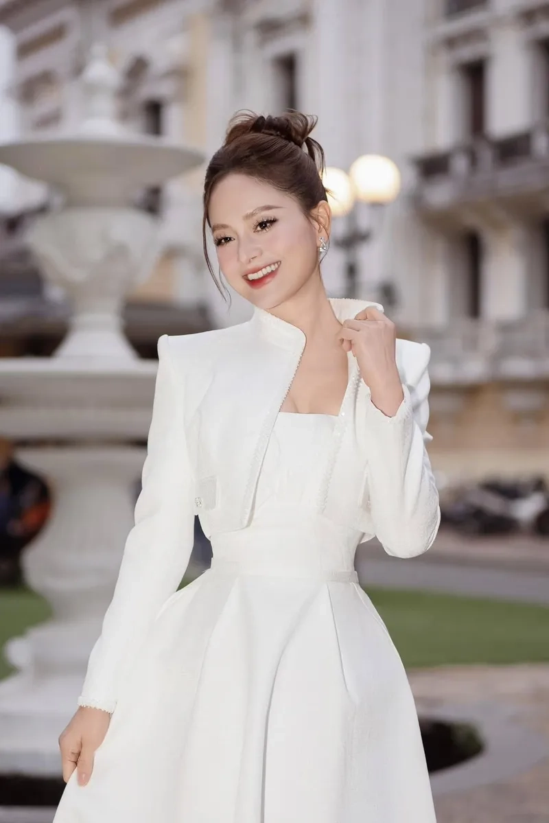 Ngắm Kẻ Ăn Hồn Lan Phương qua ảnh hậu trường bí ẩn