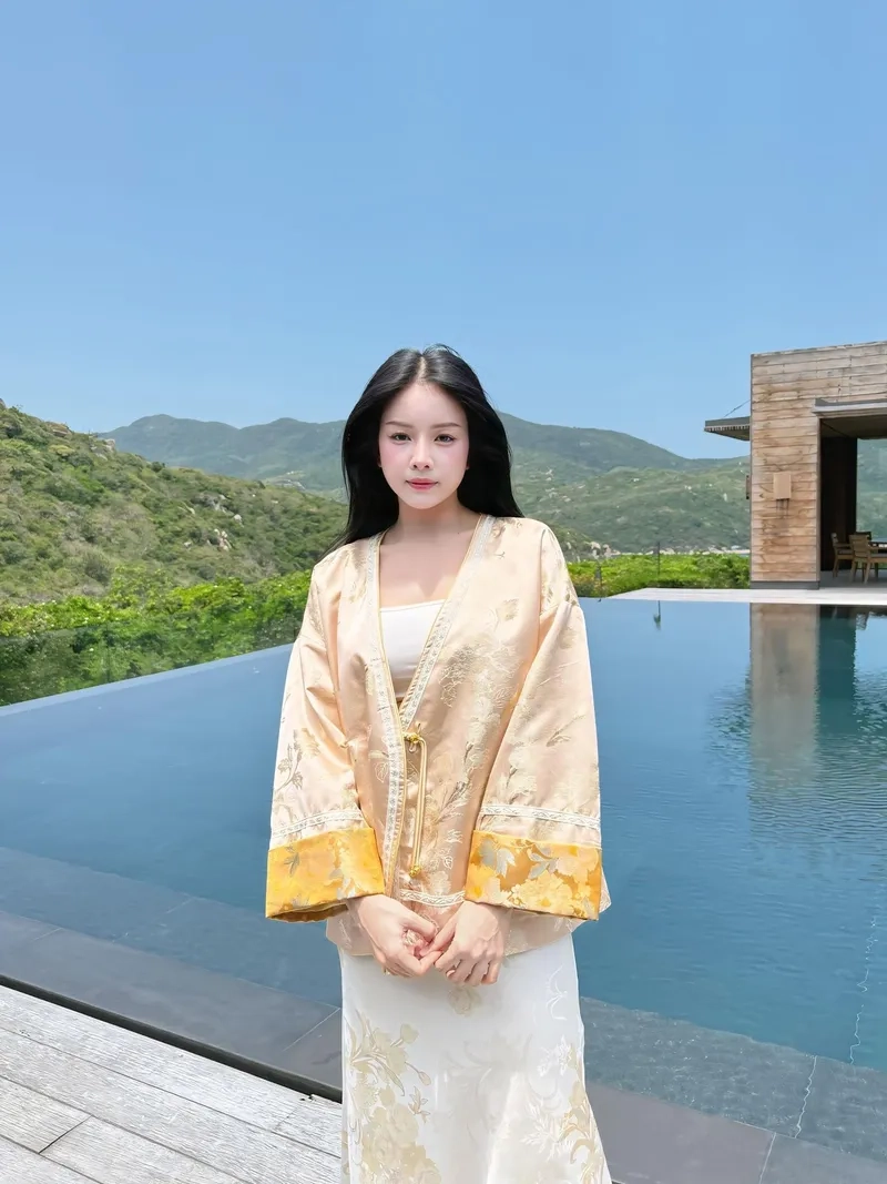 Chiêm ngưỡng DJ Mie chị đẹp tỏa sáng trên sân khấu