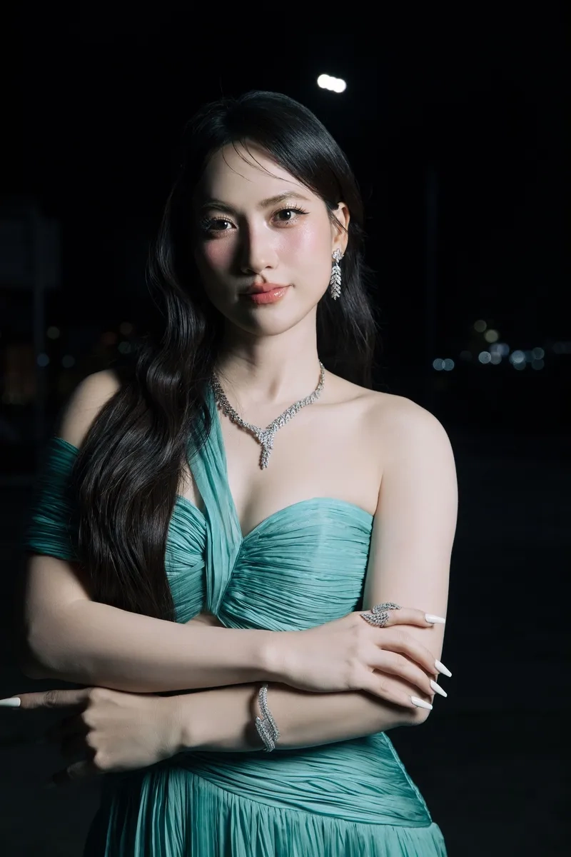 Phương Anh Đào chiều cao góp phần tạo nên phong cách nổi bật