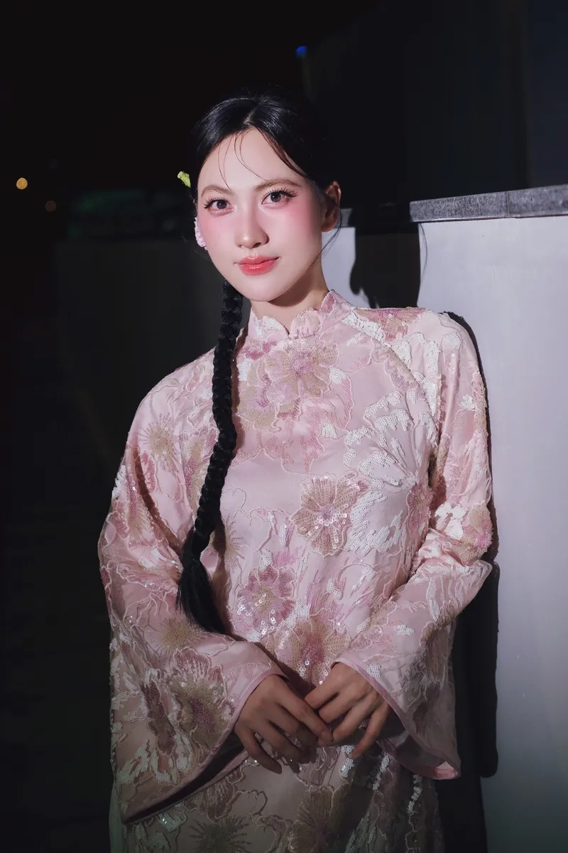 Khám phá Phương Anh Đào ca sĩ với tài năng âm nhạc tiềm ẩn