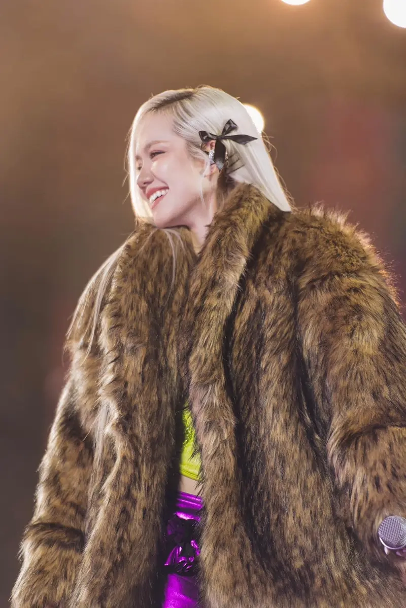 Phương Ly ca sĩ và hành trình chinh phục khán giả Vpop