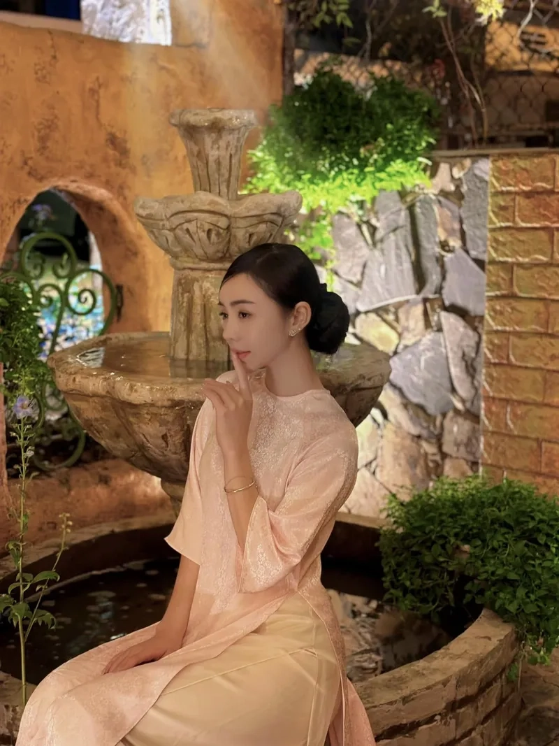 Phim mới nhất của Quỳnh Kool gây sốt qua ảnh hậu trường