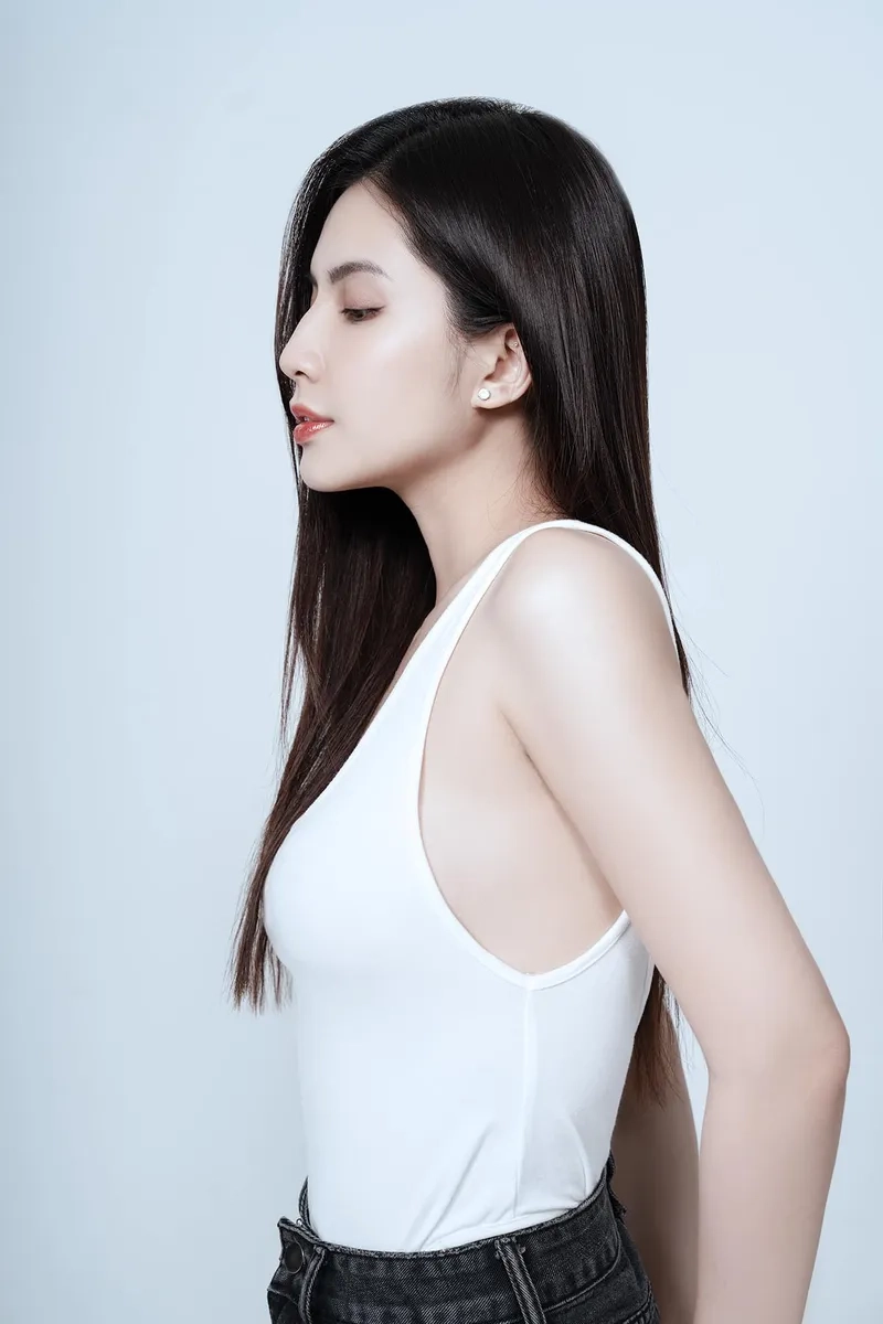 Ảnh đẹp tiết lộ Thiên An ngày sinh đầy thú vị