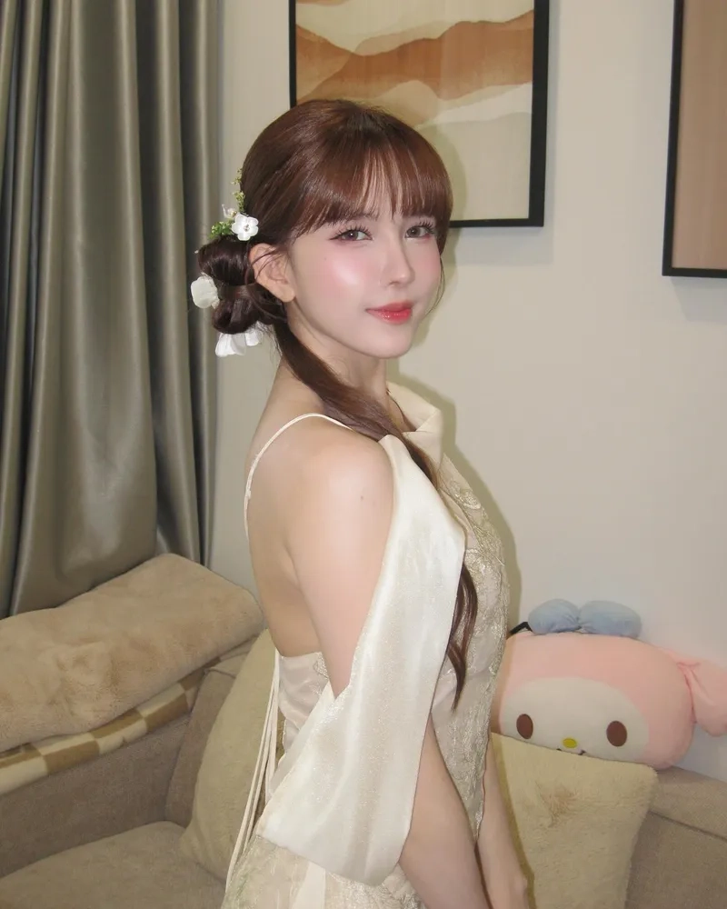 Thiều Bảo Trâm chiều cao có phải bí quyết giúp cô nổi bật trên sân khấu