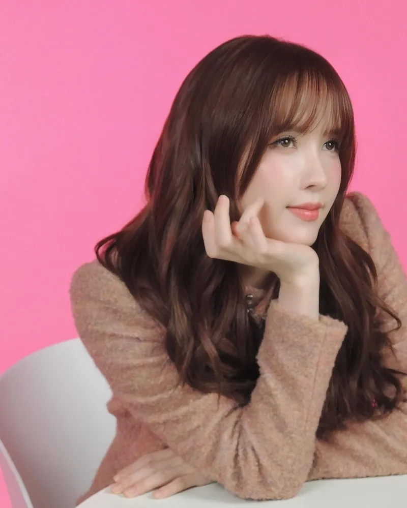 Xem ngay Thiều Bảo Trâm profile để hiểu rõ hơn về nữ ca sĩ tài năng