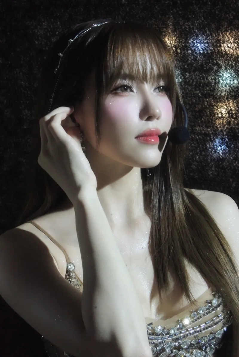 Thiều Bảo Trâm nhận giải Làn sóng xanh khẳng định tài năng vượt trội