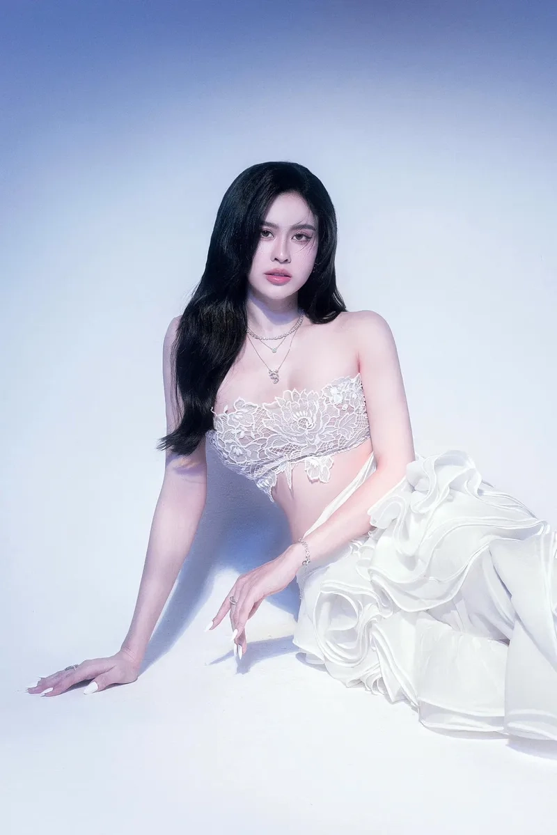 Khám phá chiều cao Trương Quỳnh Anh và phong cách thời trang nổi bật