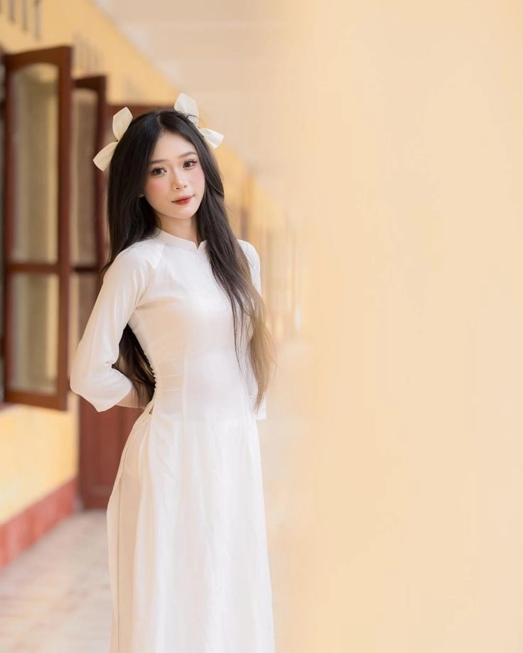 Hình ảnh áo dài học sinh đẹp làm xao xuyến lòng người