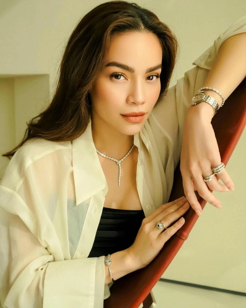 Nghe lại Cô đơn trên sofa Hồ Ngọc Hà