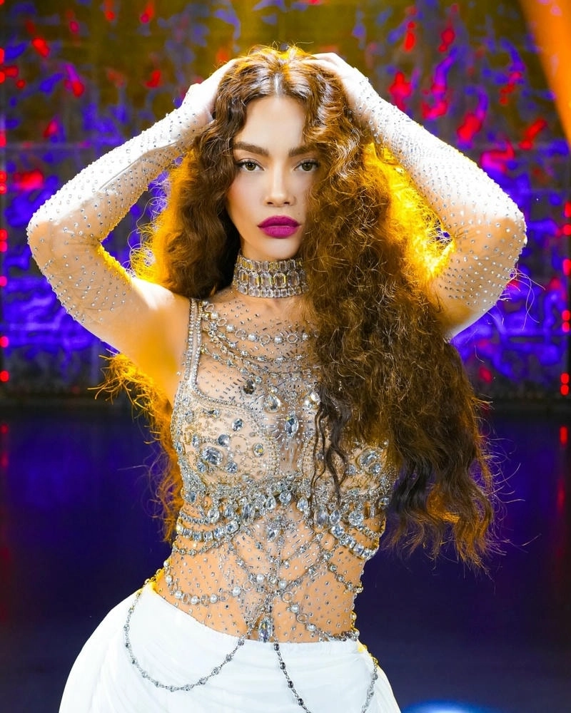 Bạn thắc mắc Hồ Ngọc Hà sinh năm mấy