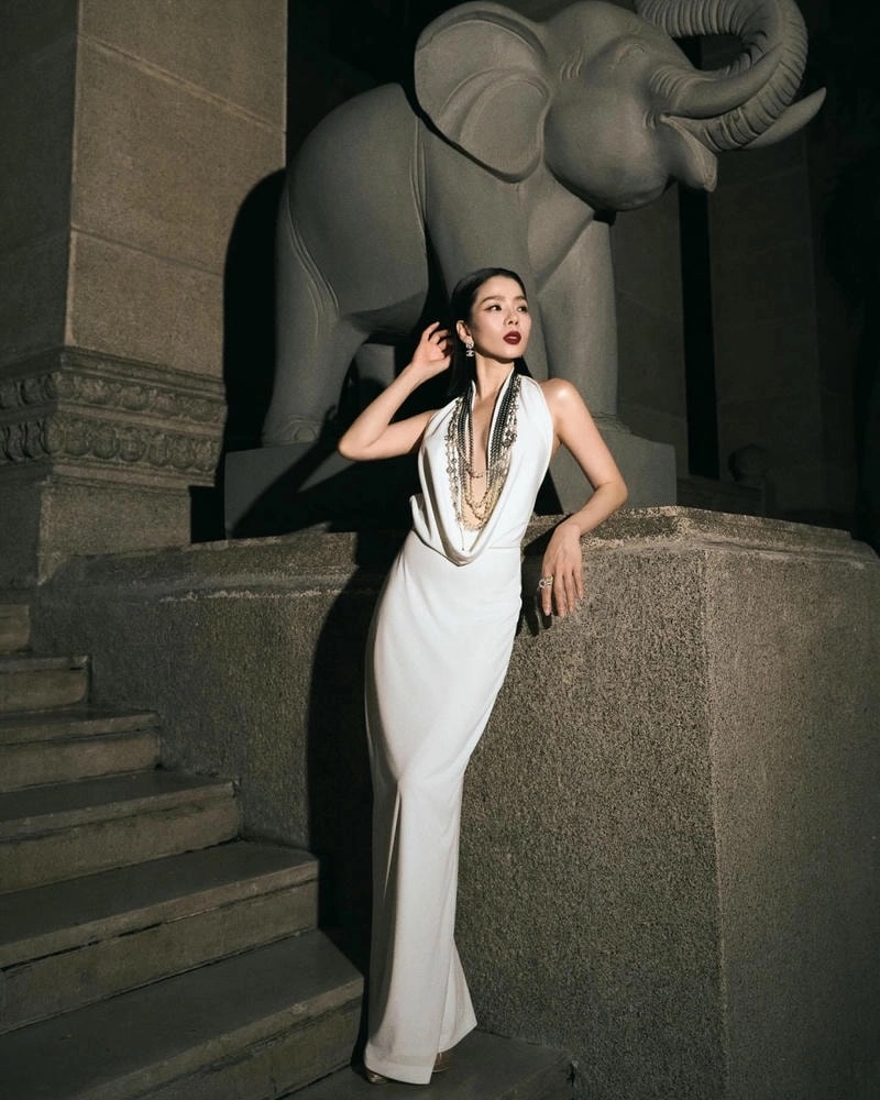 Thổn thức cùng lời bài hát Lệ Quyên Thành phố buồn