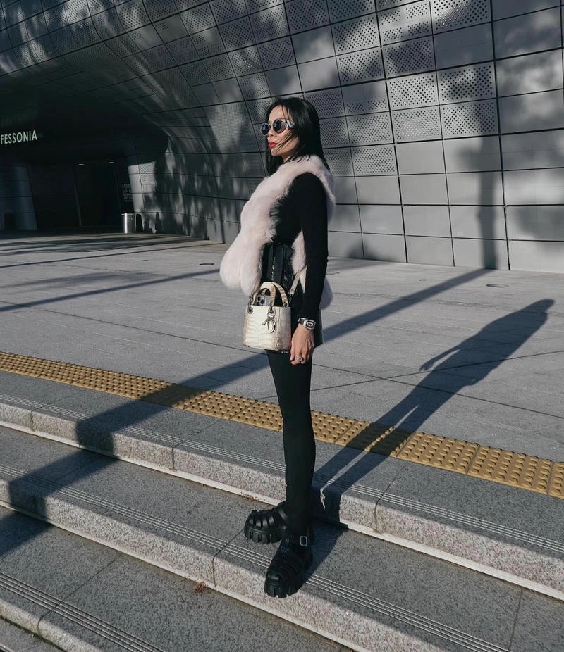 Trọn vẹn từng câu lời bài hát Lệ Quyên Niệm khúc cuối