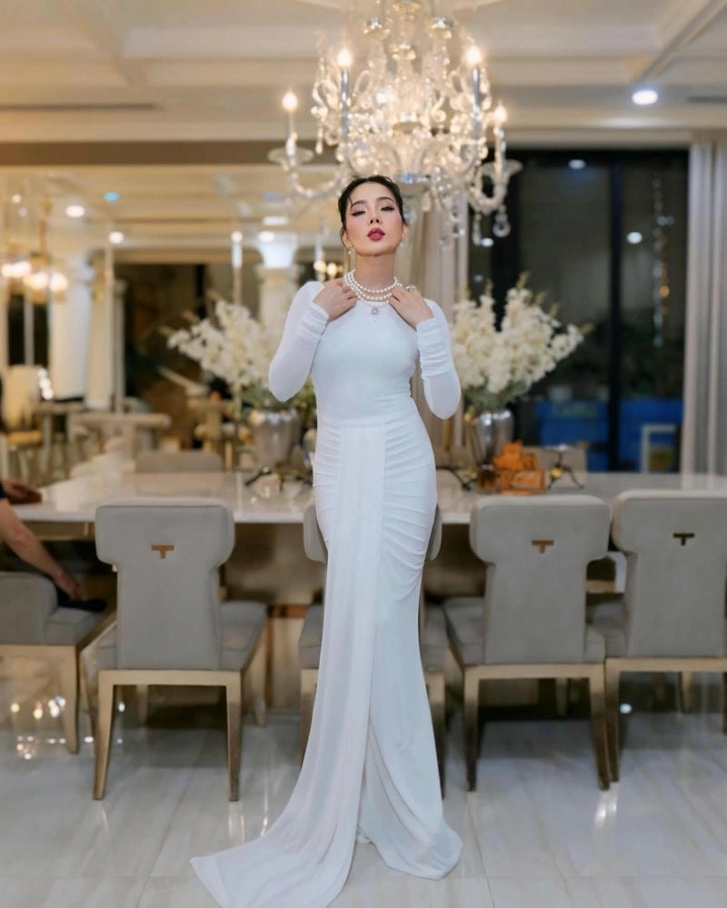 Đắm say với tiếng hát Lệ Quyên sâu lắng