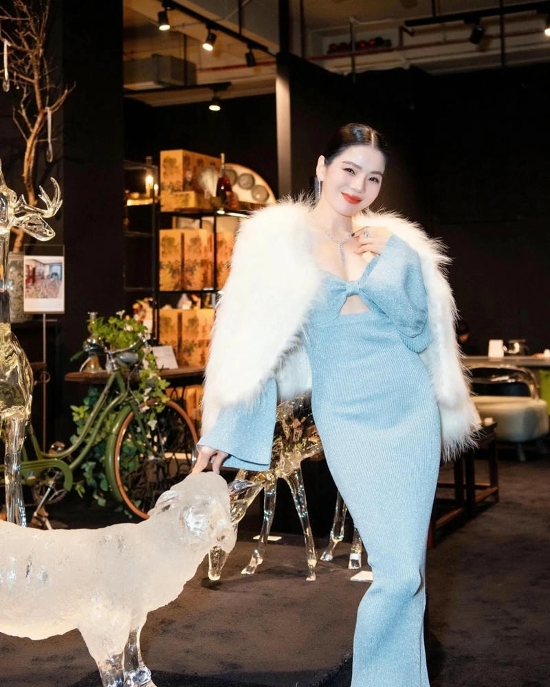 Tải về ngay tuyển tập Lệ Quyên mp3