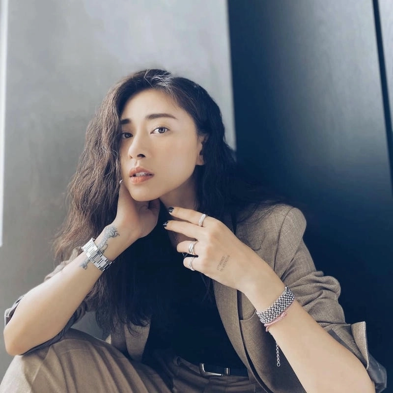 Nét trẻ trung vượt thời gian của ngô thanh vân tuổi