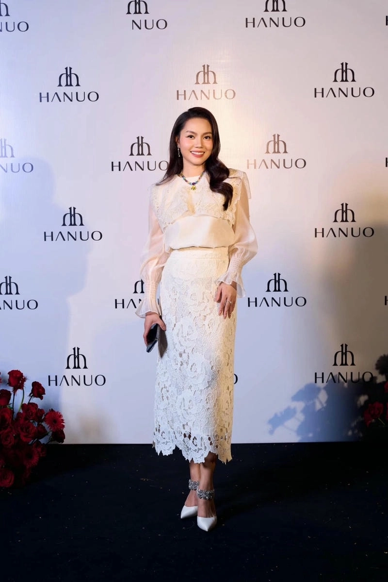 Đóa hoa nở muộn Nguyễn Ngọc Anh gửi gắm nỗi niềm thầm kín