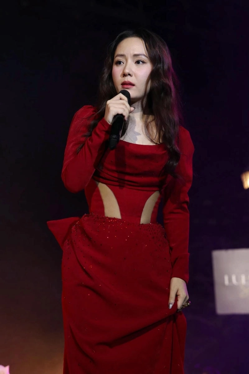 Hát cùng giai điệu Phương Linh karaoke