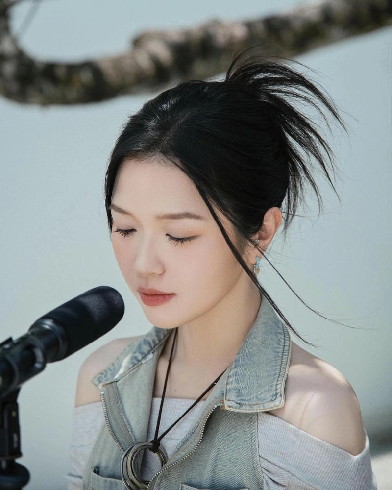 Suni Hạ Linh MV mới cuốn hút từng khung hình