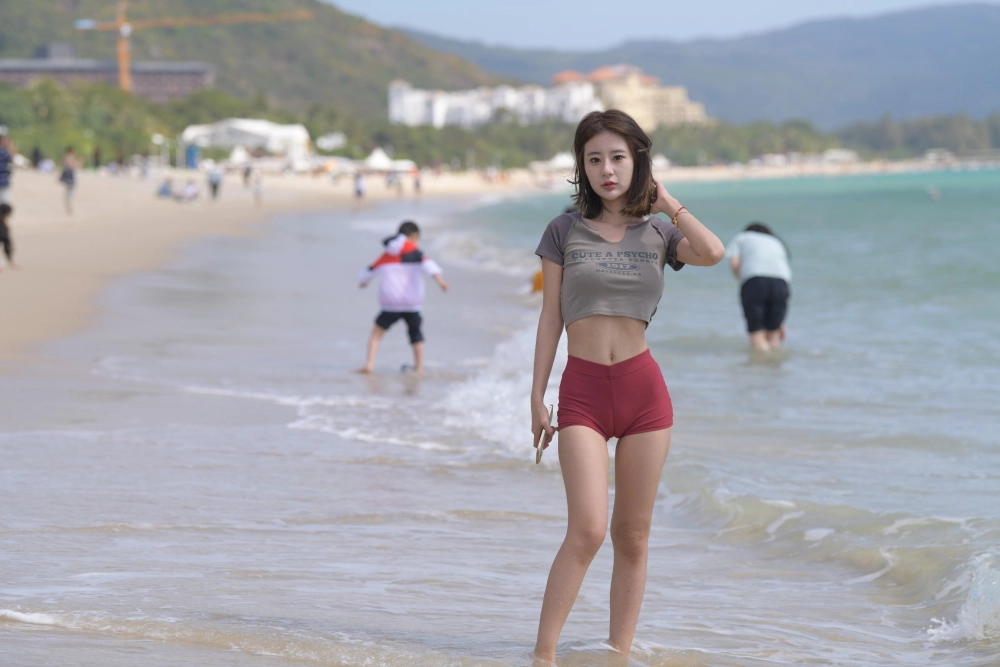 Anonymous khoe dáng quyến rũ khiến fan ngẩn ngơ