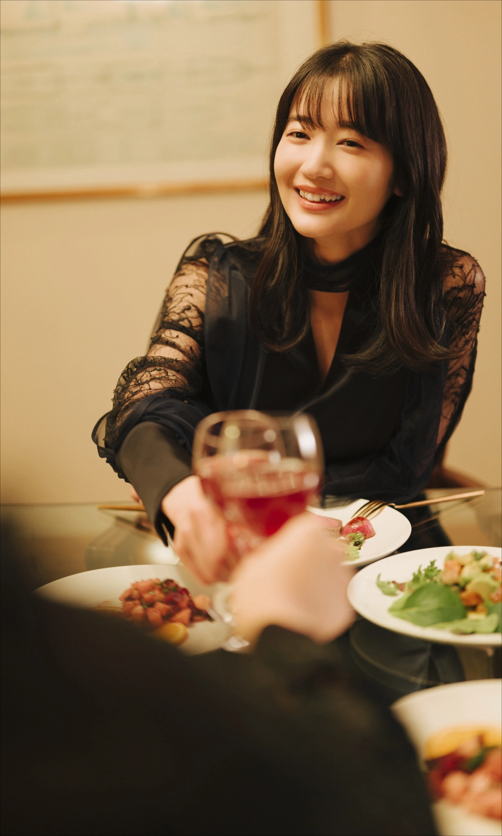 Export Arisa tự tin khoe vẻ đẹp nóng bỏng khó cưỡng