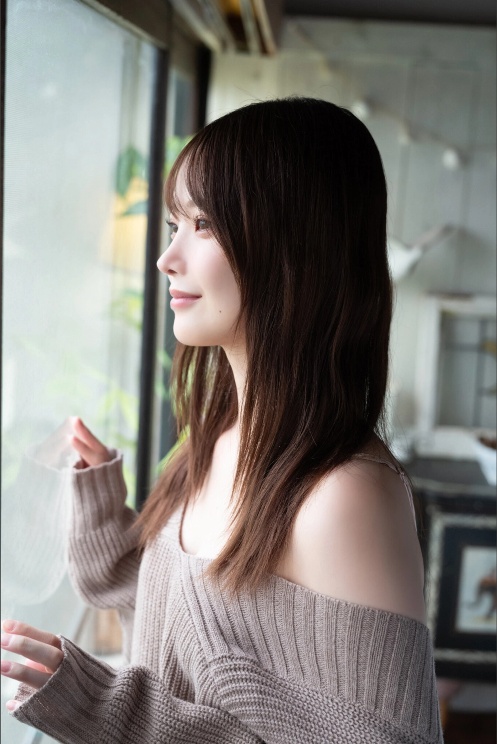 Himeka Araya mang đến hình ảnh vừa sexy vừa mê hoặc trong từng khung hình