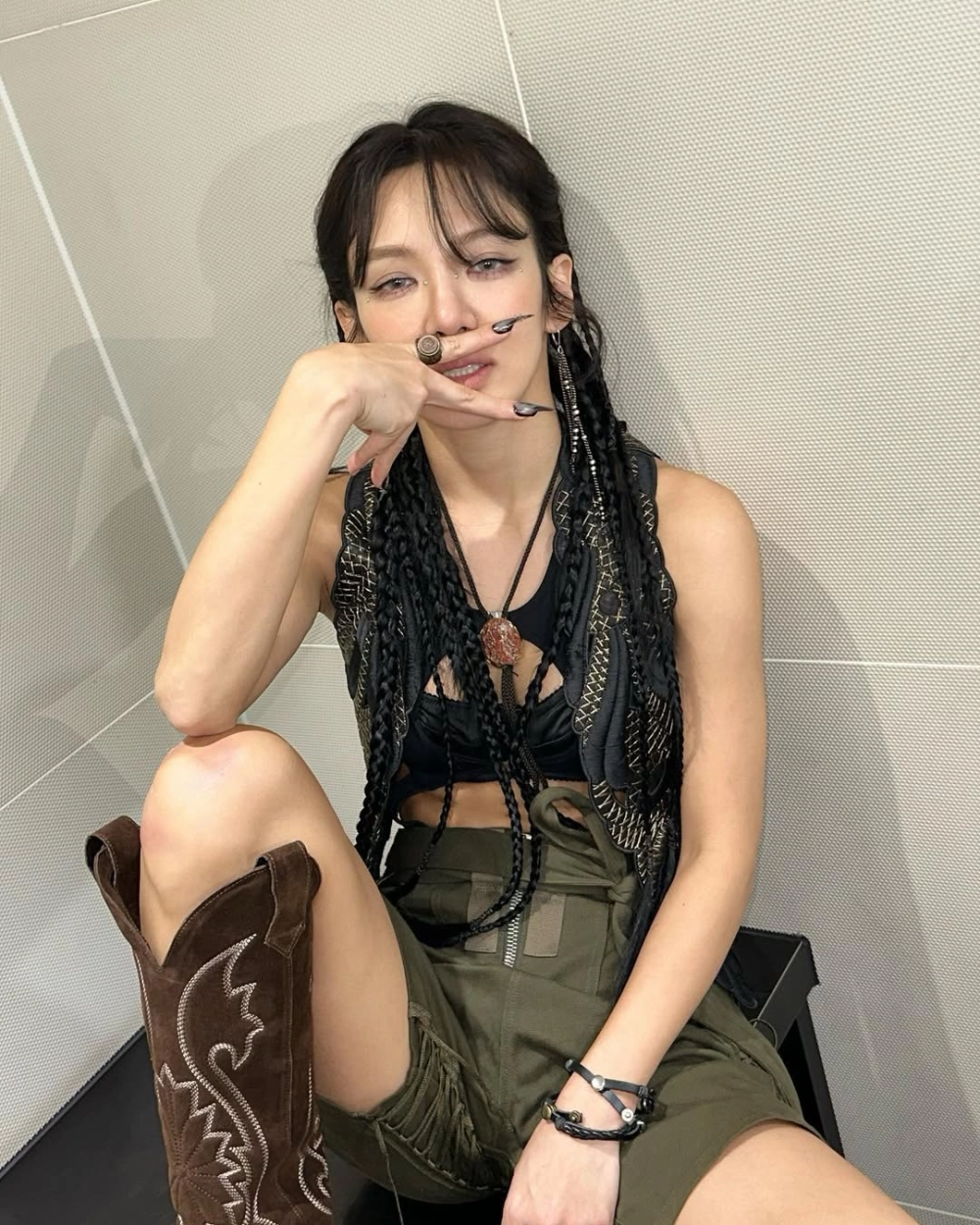 Vẻ sexy của Hyoyeon khiến trái tim người hâm mộ rung động