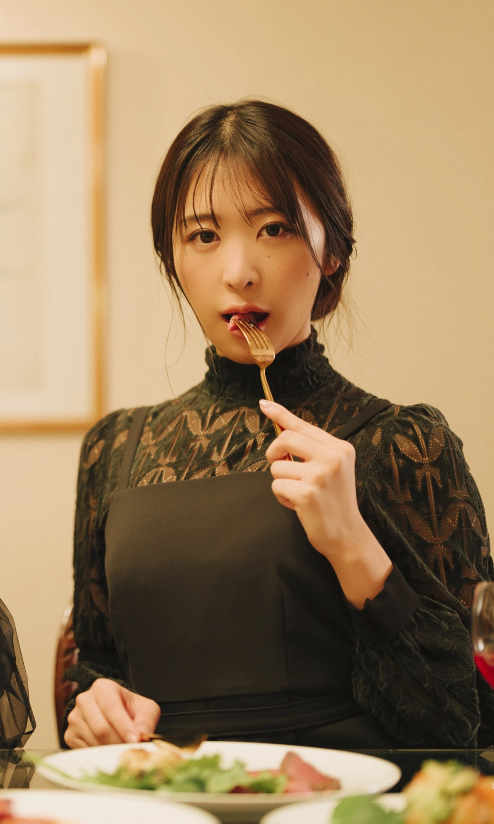 Kaoru Mashima tự tin khoe vẻ đẹp nóng bỏng khó cưỡng