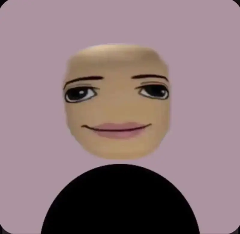 Tạo biểu cảm độc đáo với mặt meme roblox