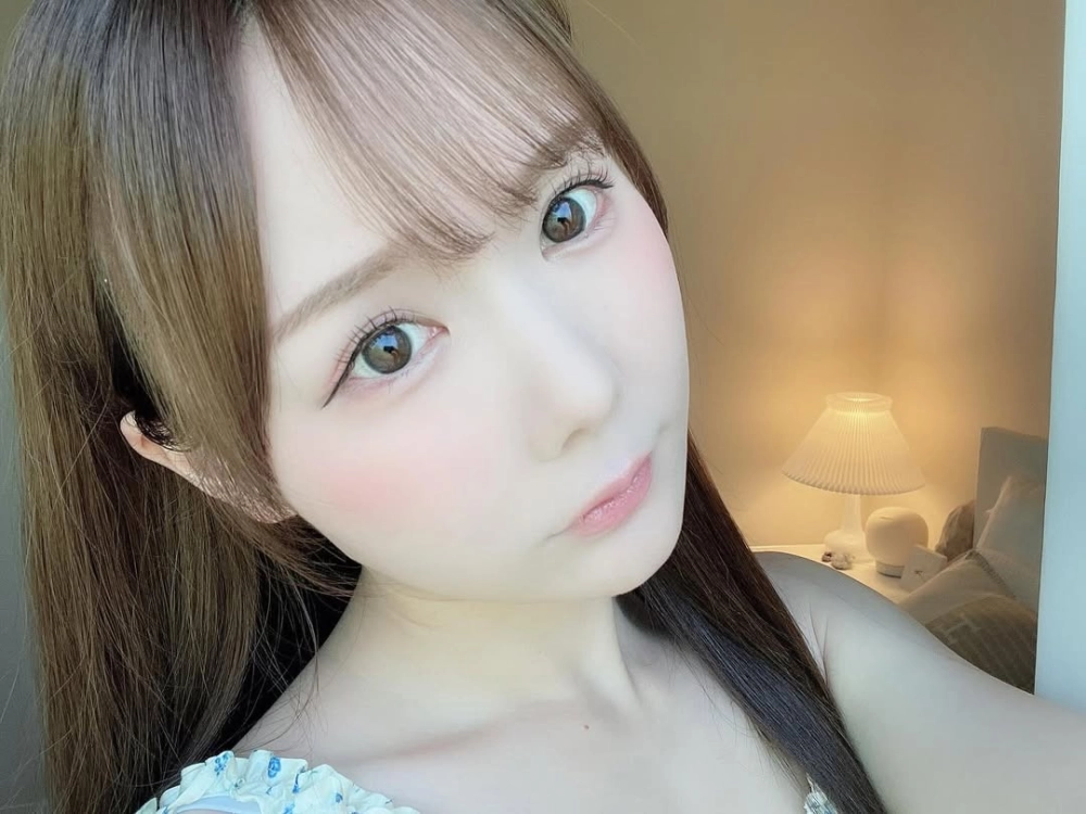 Sức hút quyến rũ của Miru Sakamichi khiến fan mê mẩn không nguôi