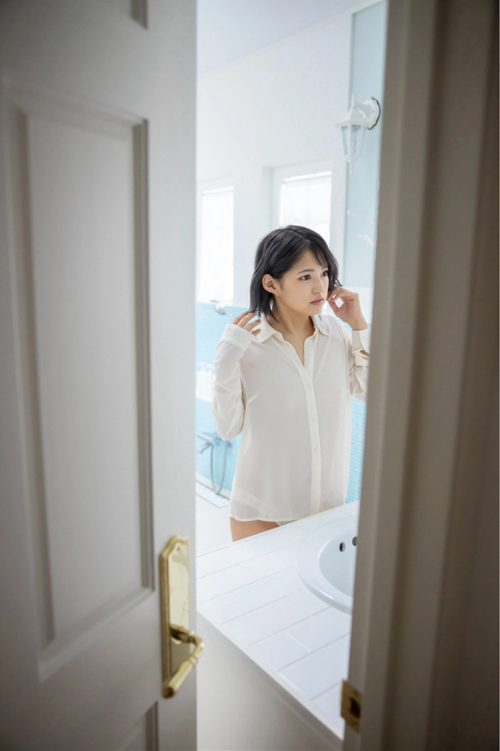 Vẻ đẹp nóng bỏng của Mitsuki Nagisa khiến tim người loạn nhịp