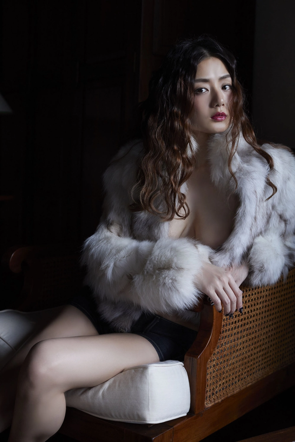 Moemi Katayama khoe body nóng bỏng khiến mọi ánh nhìn đều đổ dồn về cô