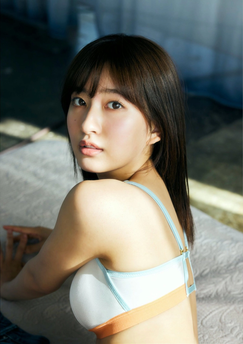 Vẻ đẹp nồng nàn của Rina Saitou khiến tim người tan chảy