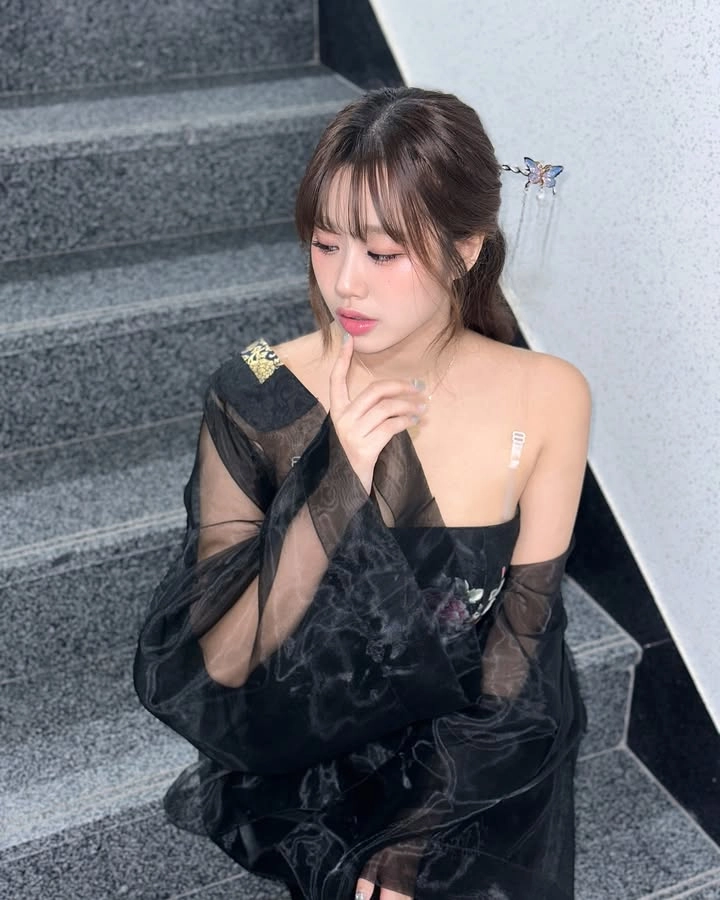 ShaVit Khan là biểu tượng của vẻ đẹp sexy đầy mê hoặc