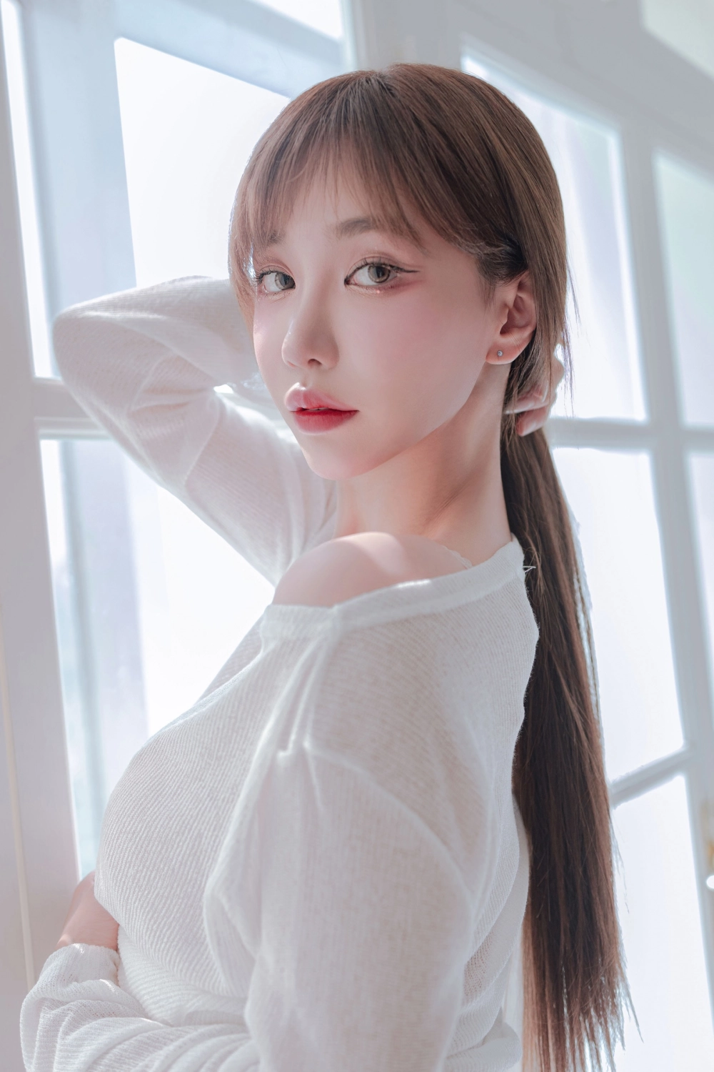 Body nuột nà và thần thái quyến rũ giúp WinterD chiếm spotlight