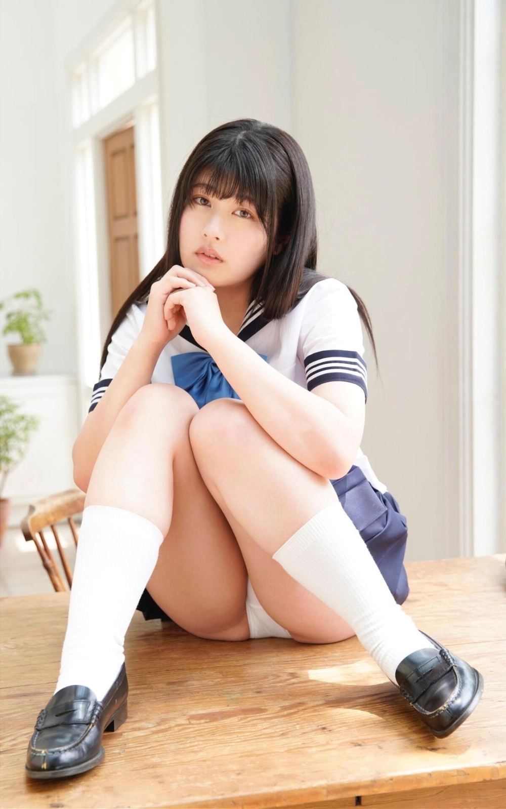 Yoshino Chitose khoe body nóng bỏng khiến mọi ánh nhìn đều đổ dồn về cô