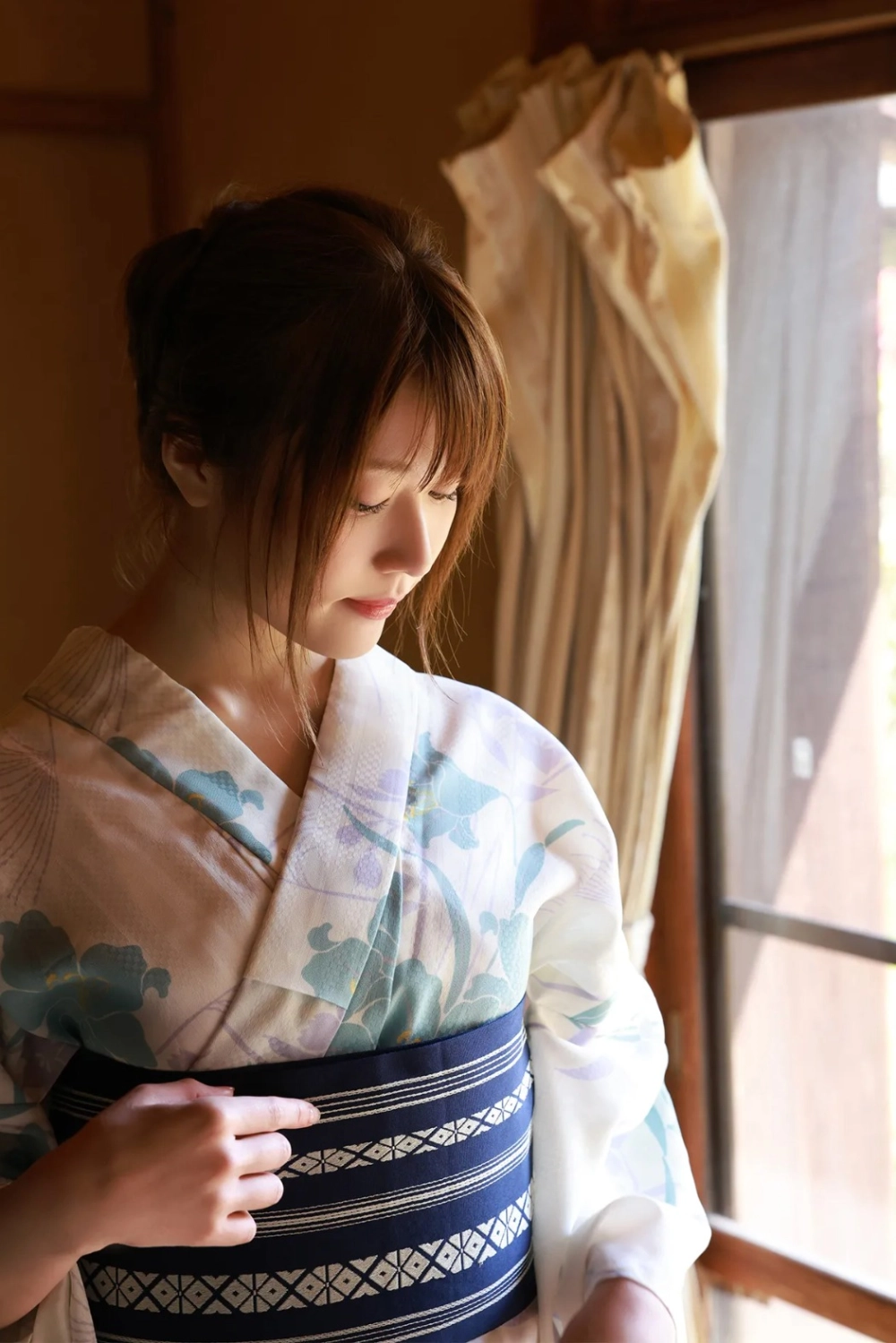 Thần thái sexy của Yuka Kohinata khiến ai cũng phải say đắm